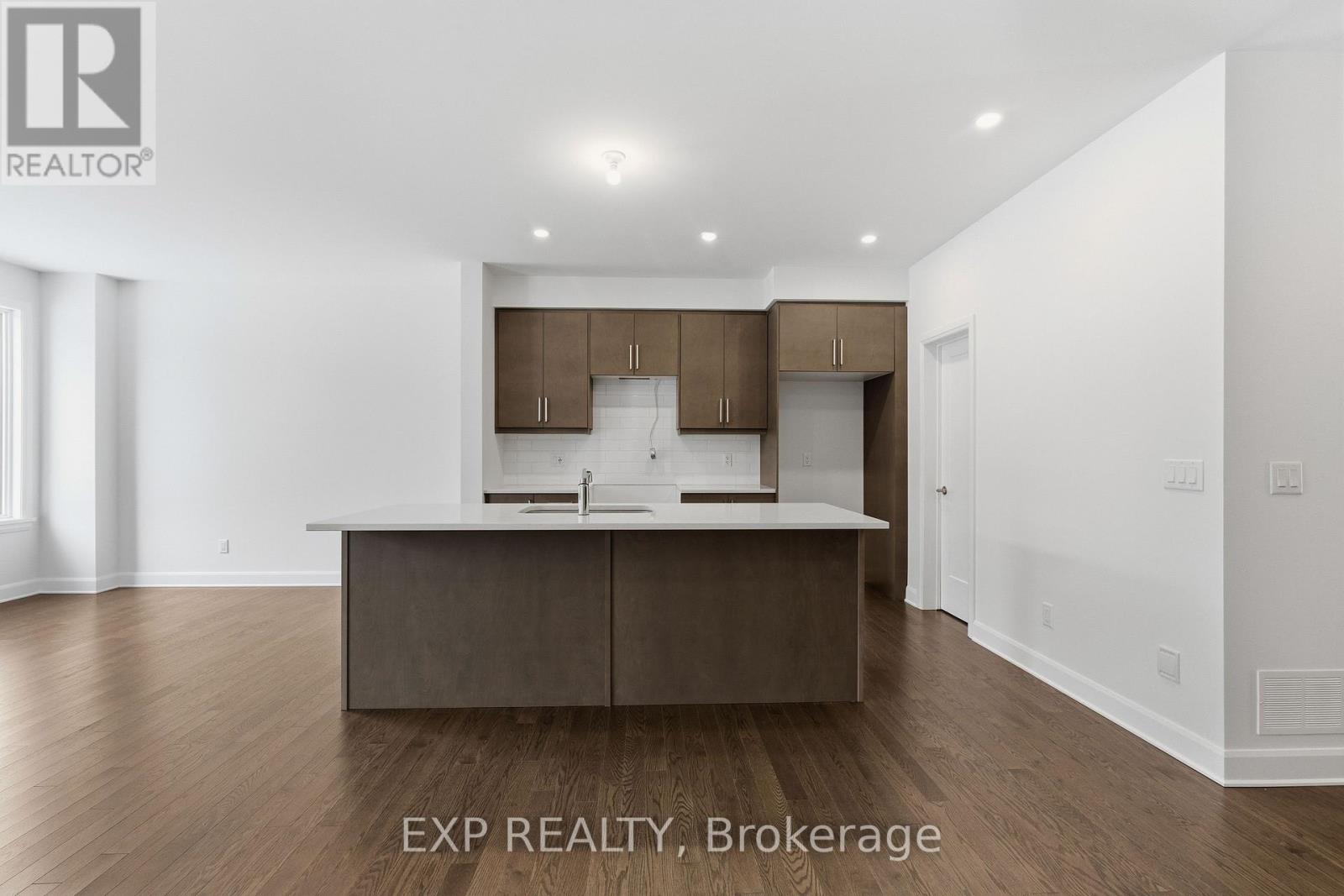 1192 Spoor Street, Ottawa, Ontario  K2W 1A1 - Photo 7 - X12636604