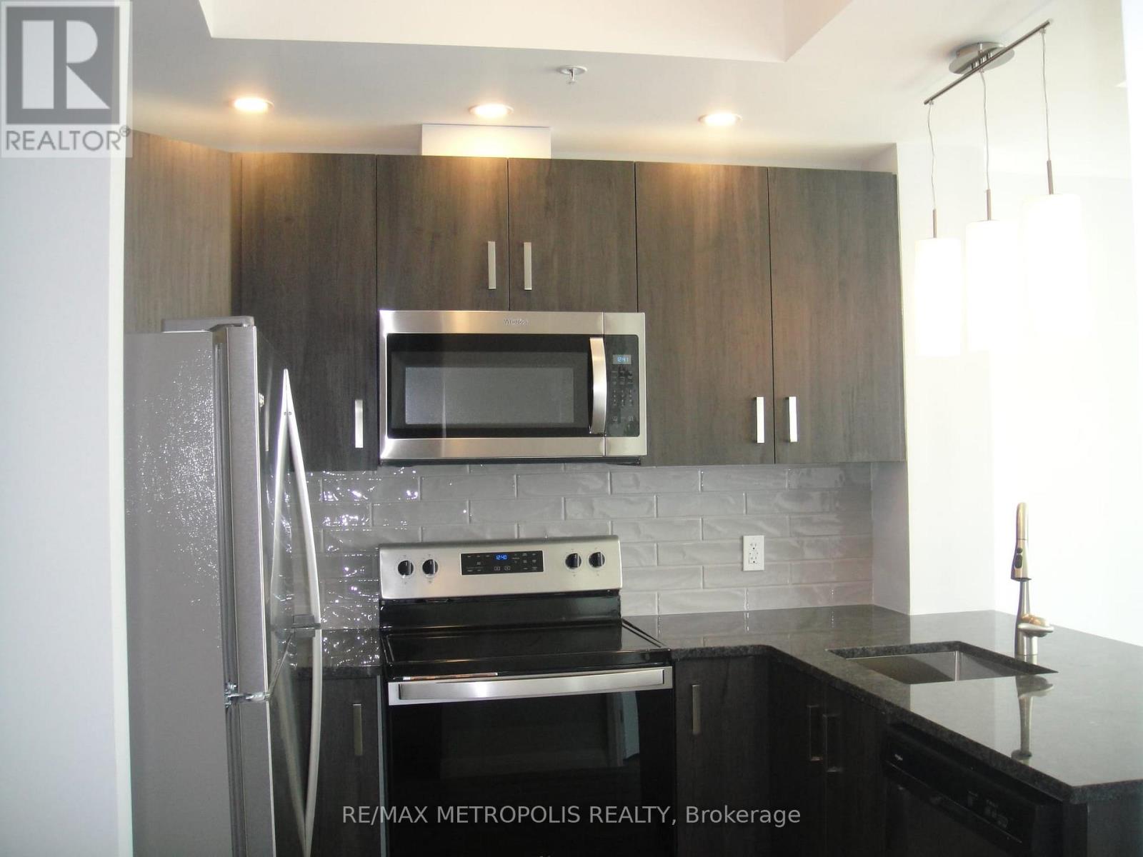 1904 - 108 Garment Street, Kitchener, Ontario  N2G 0E2 - Photo 4 - X12636492