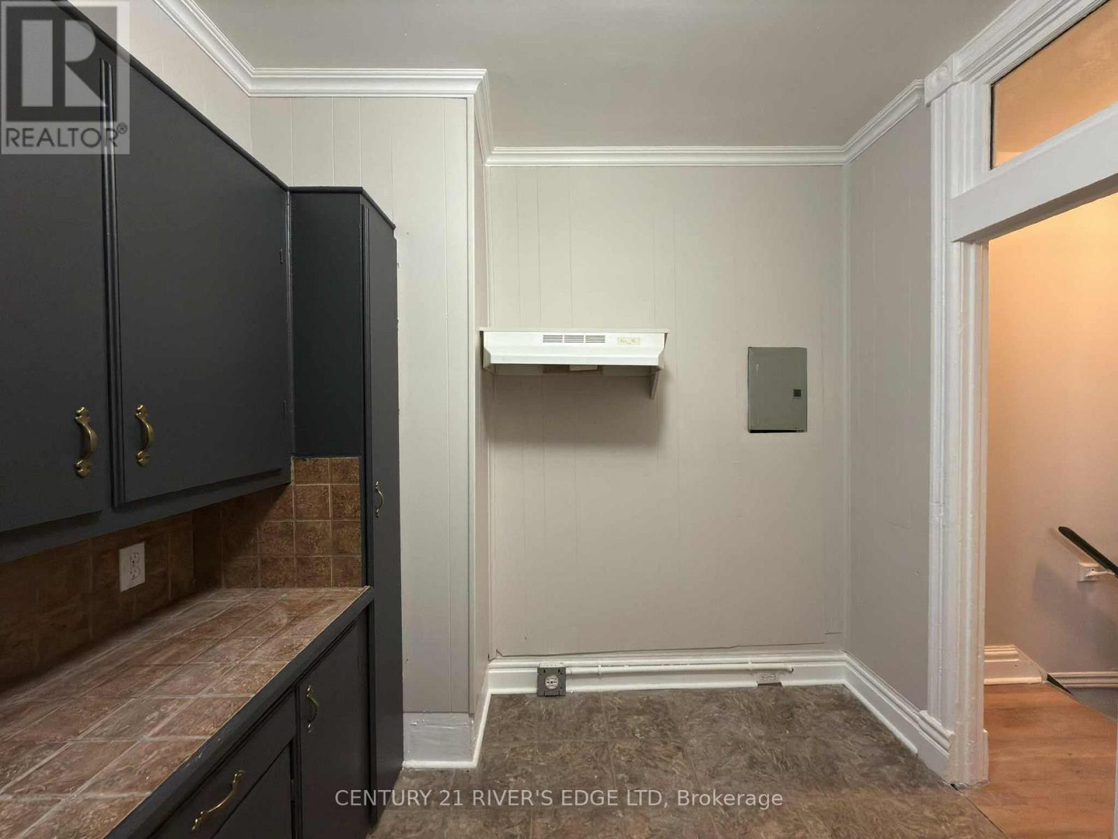 #2 - 6 Pearl Street E, Brockville, Ontario  K6V 1P2 - Photo 10 - X12636616