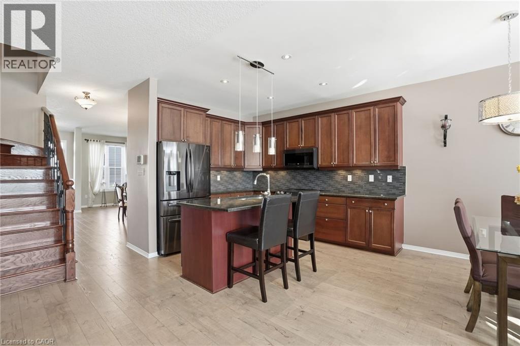 23 Mathews Court, Brantford, Ontario  N3T 0A9 - Photo 3 - 40793056