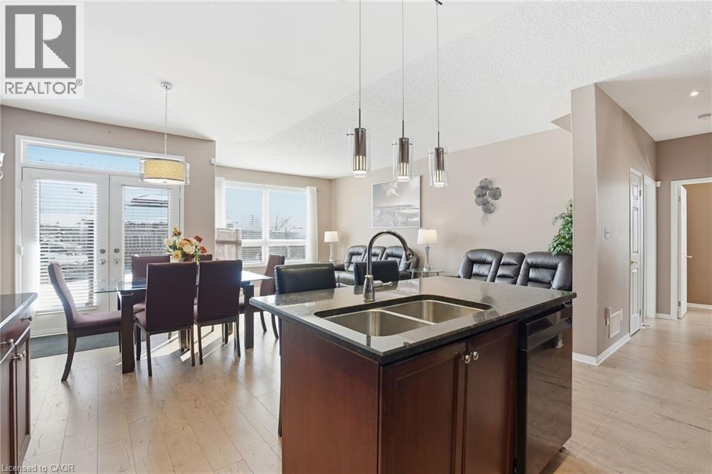 23 Mathews Court, Brantford, Ontario  N3T 0A9 - Photo 6 - 40793056