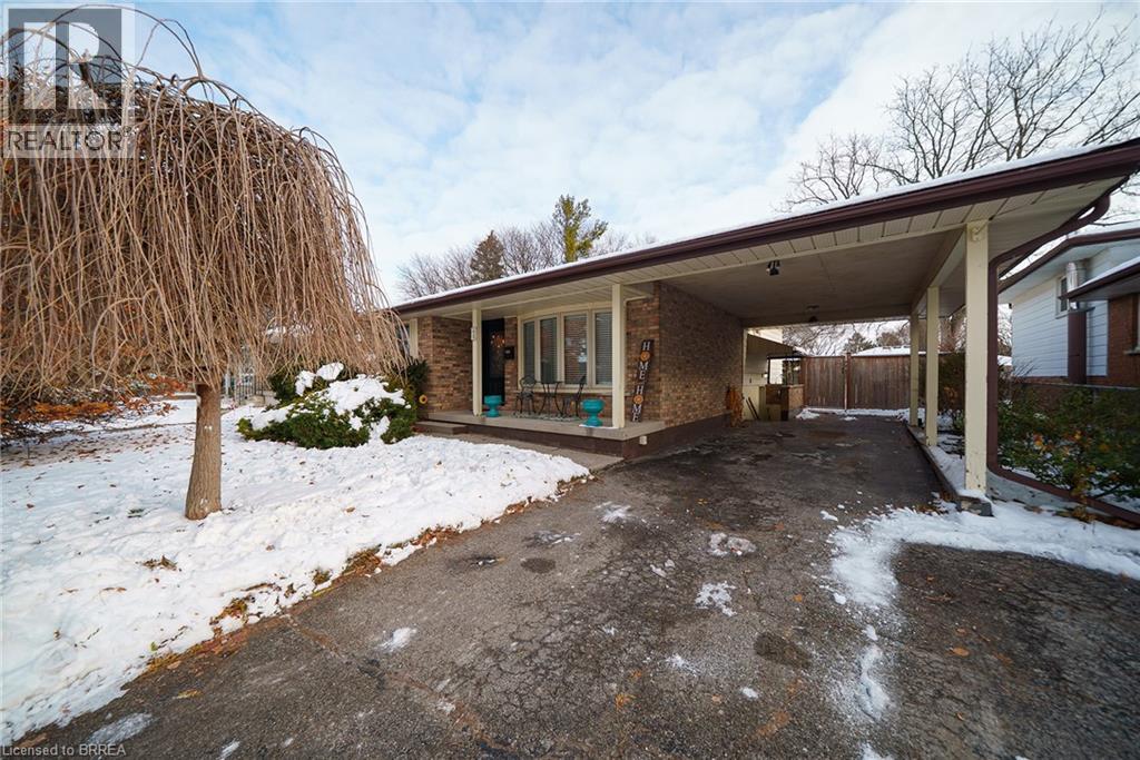 5 Burdock Boulevard, Brantford, Ontario  N3R 6B5 - Photo 2 - 40791189