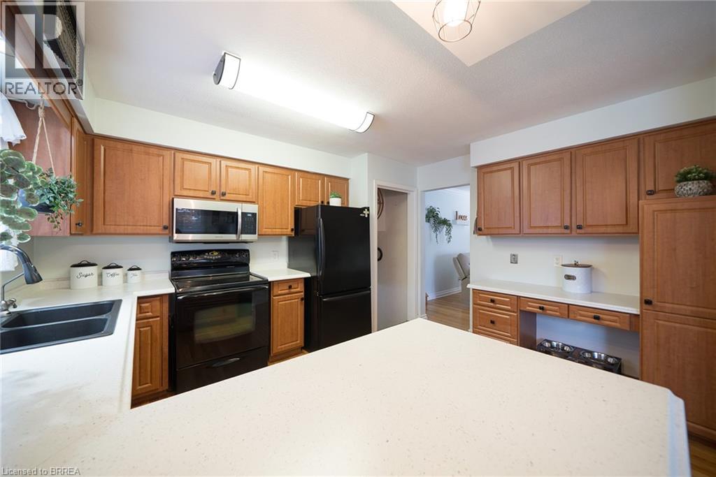 5 Burdock Boulevard, Brantford, Ontario  N3R 6B5 - Photo 8 - 40791189