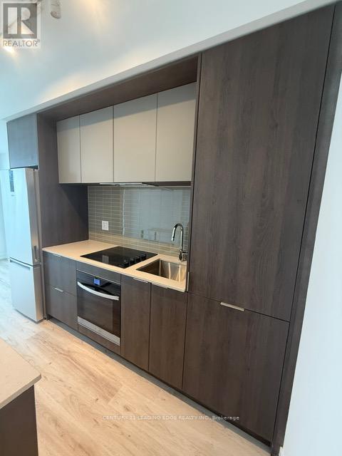 3001 - 395 Square One Drive, Mississauga, Ontario  L5B 0P6 - Photo 16 - W12636280