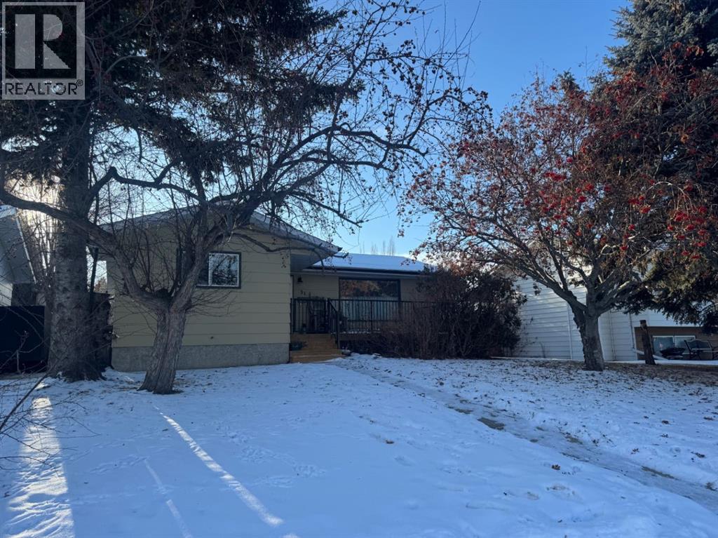 31 Bettenson Street, Red Deer, Alberta T4R 1J5 - Photo 1 - A2257139