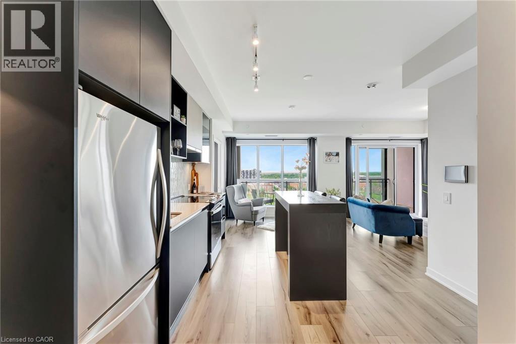 405 Dundas Street W Unit# 702, Oakville, Ontario  L6M 5P9 - Photo 2 - 40777844