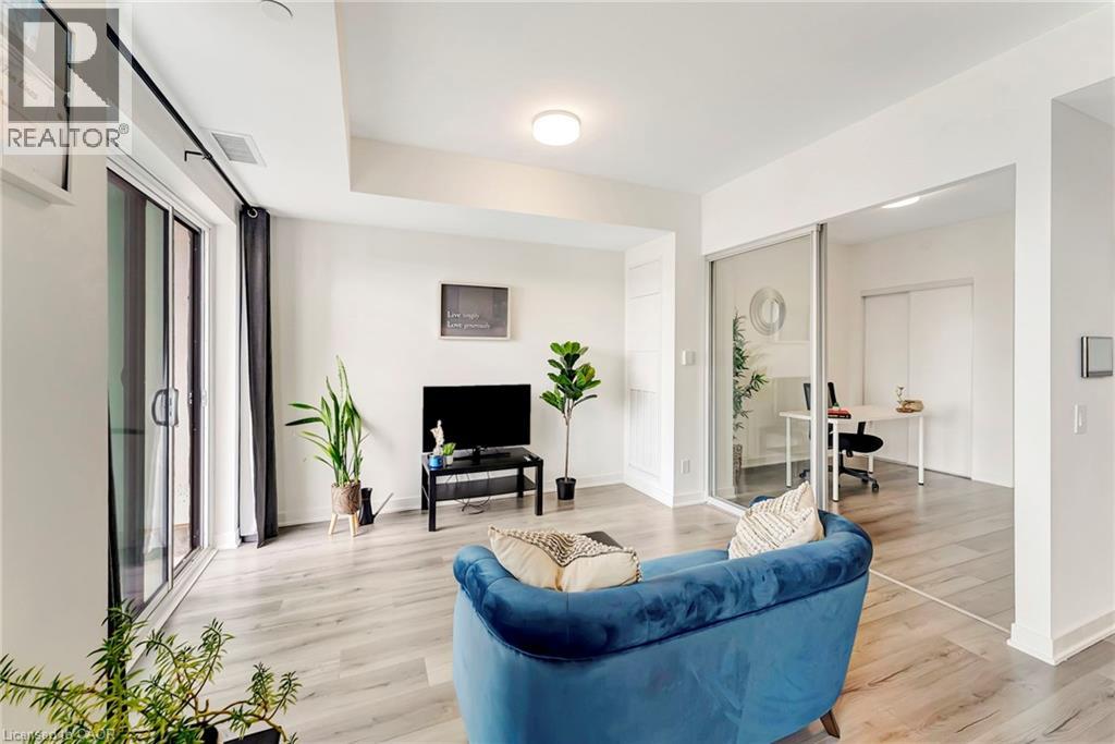 405 Dundas Street W Unit# 702, Oakville, Ontario  L6M 5P9 - Photo 8 - 40777844