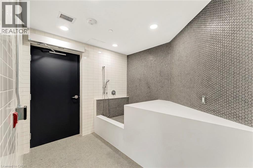 405 Dundas Street W Unit# 702, Oakville, Ontario  L6M 5P9 - Photo 26 - 40777844