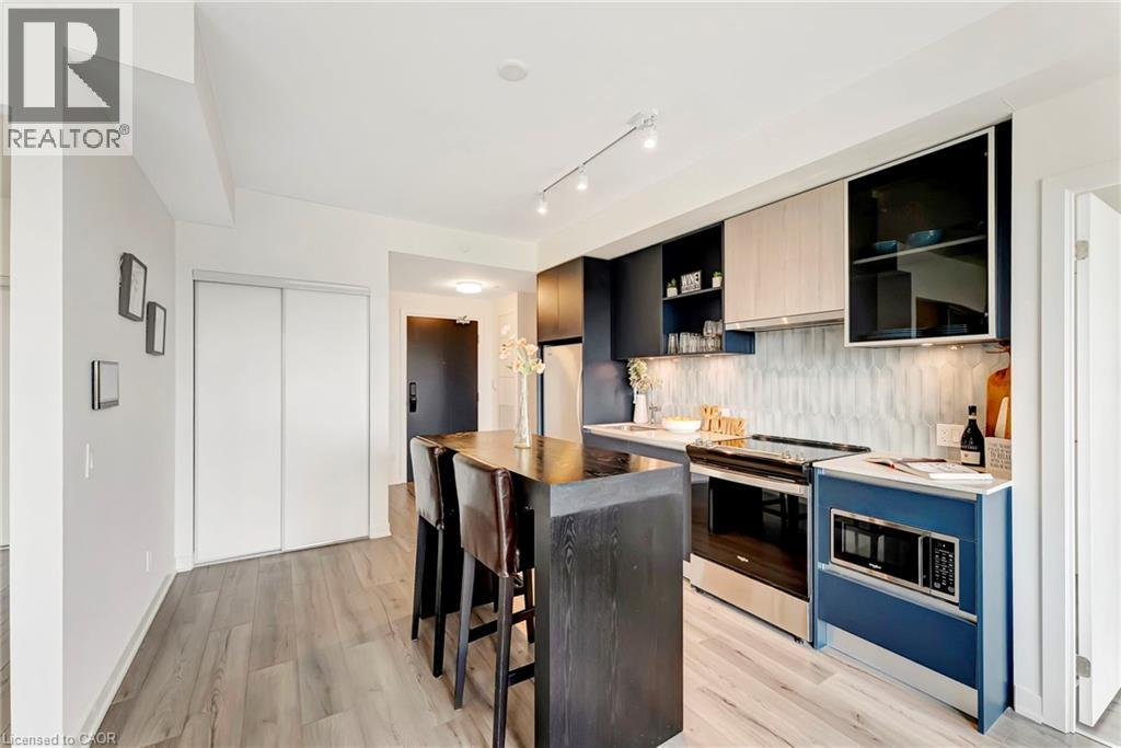 405 Dundas Street W Unit# 702, Oakville, Ontario  L6M 5P9 - Photo 4 - 40777844