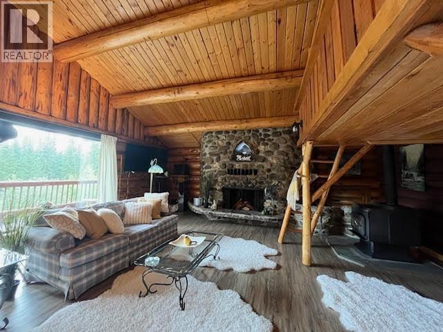 6006 Valleyview Drive, 100 Mile House, British Columbia V0K 2E3 - Photo 4 - R3032889