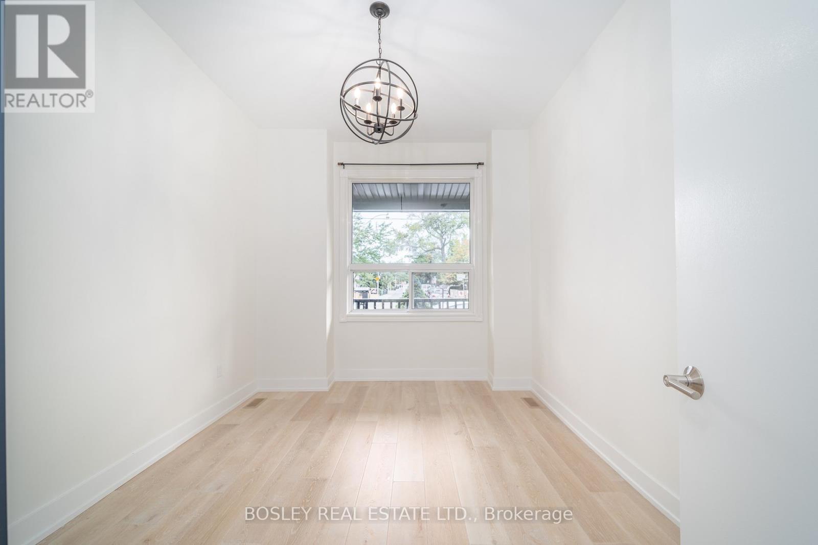 2 - 13 Mansfield Avenue, Toronto, Ontario  M6J 2A9 - Photo 6 - C12636566