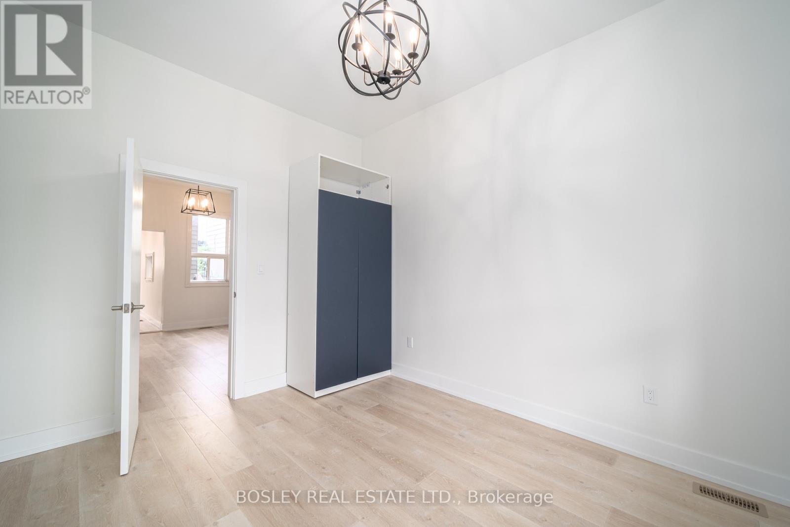 2 - 13 Mansfield Avenue, Toronto, Ontario  M6J 2A9 - Photo 7 - C12636566