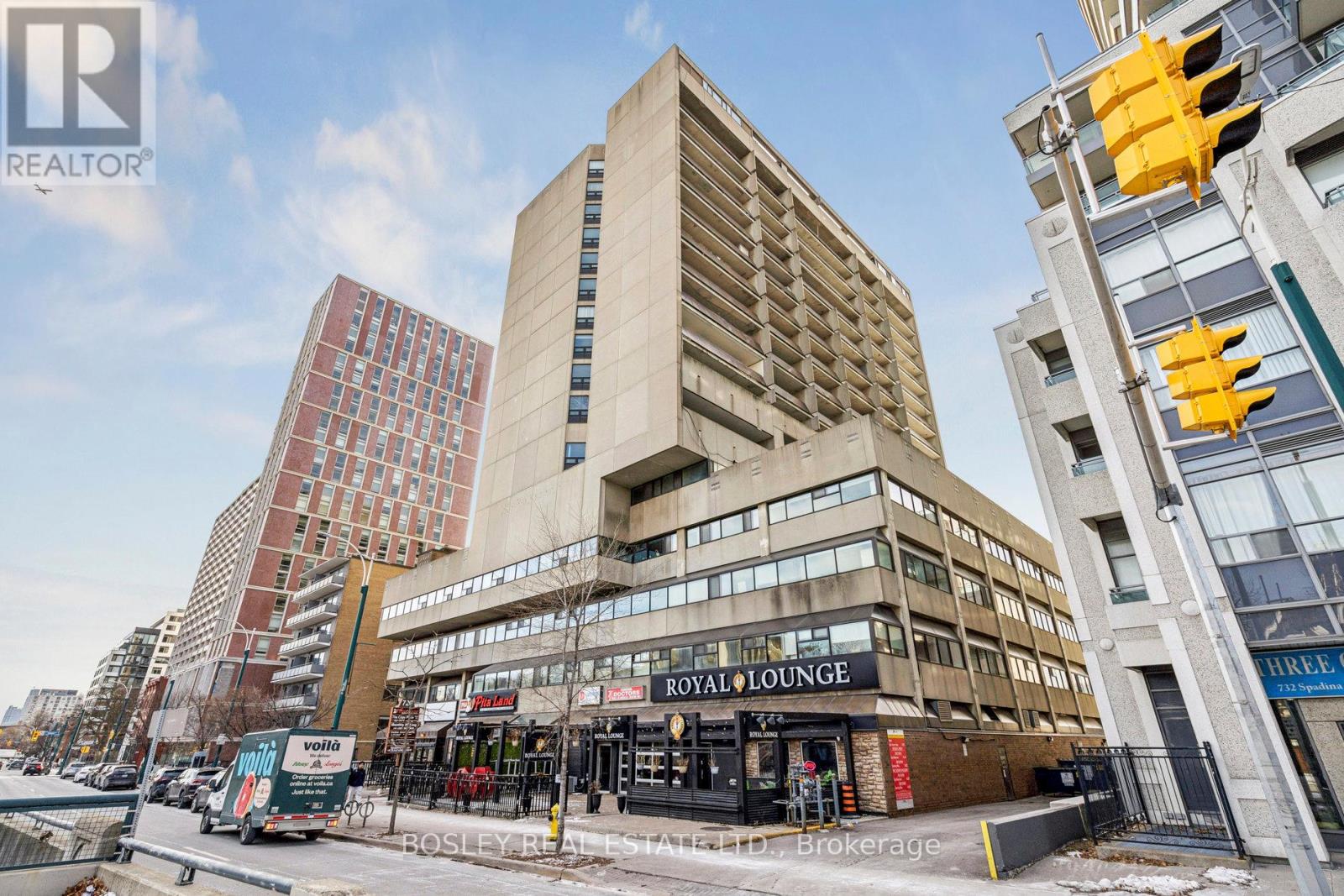 909 - 720 SPADINA AVENUE, Toronto, Ontario