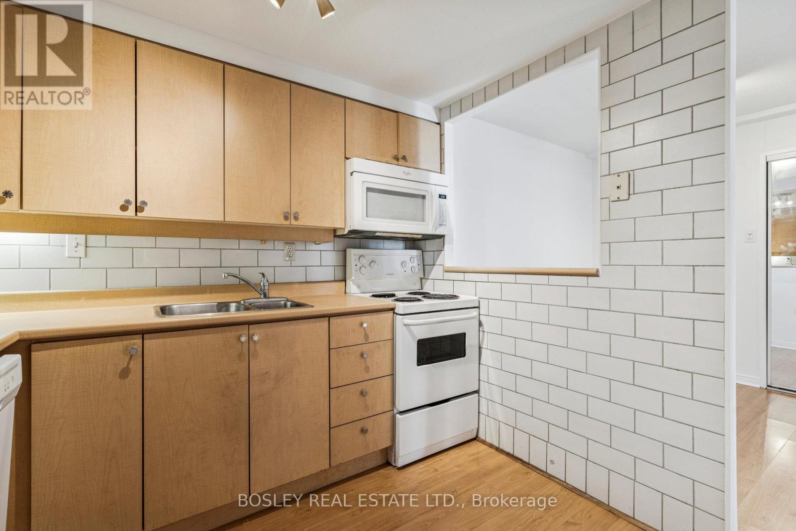 909 - 720 Spadina Avenue, Toronto, Ontario  M5S 2T9 - Photo 13 - C12636598