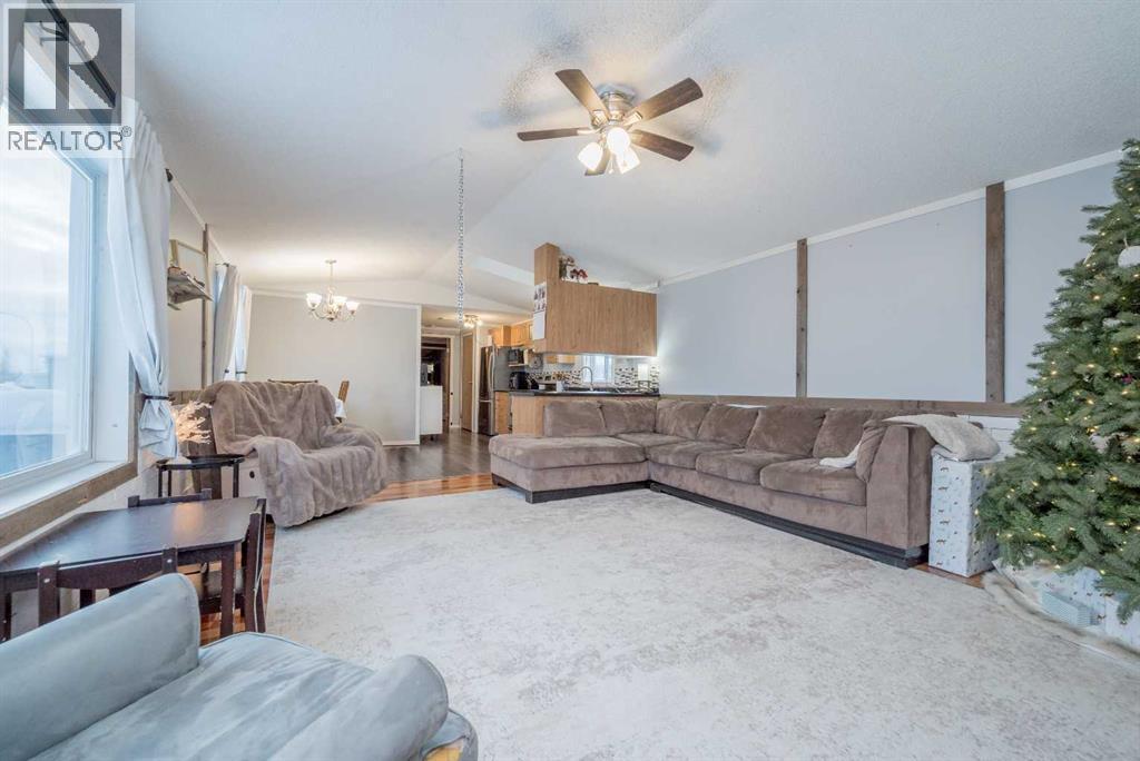 9703 111 Avenue, Clairmont, Alberta T0H 0W4 - Photo 2 - A2274989