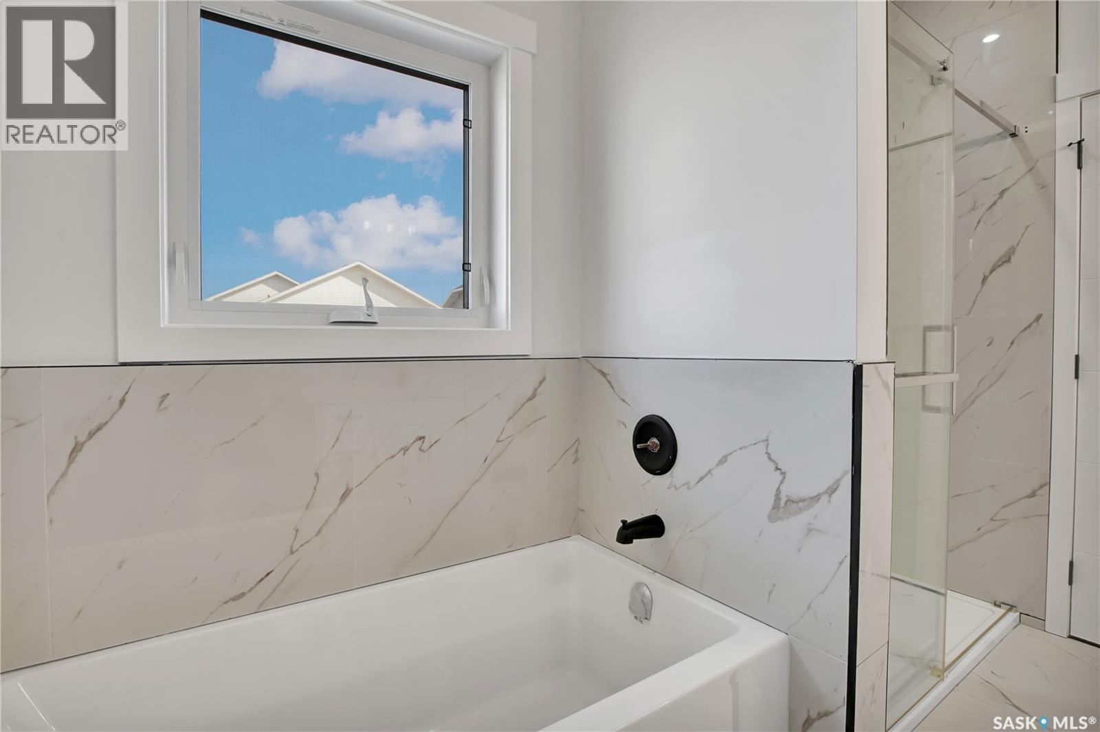 812 Woods Crescent, Warman, Saskatchewan  S0K 4S4 - Photo 18 - SK025649