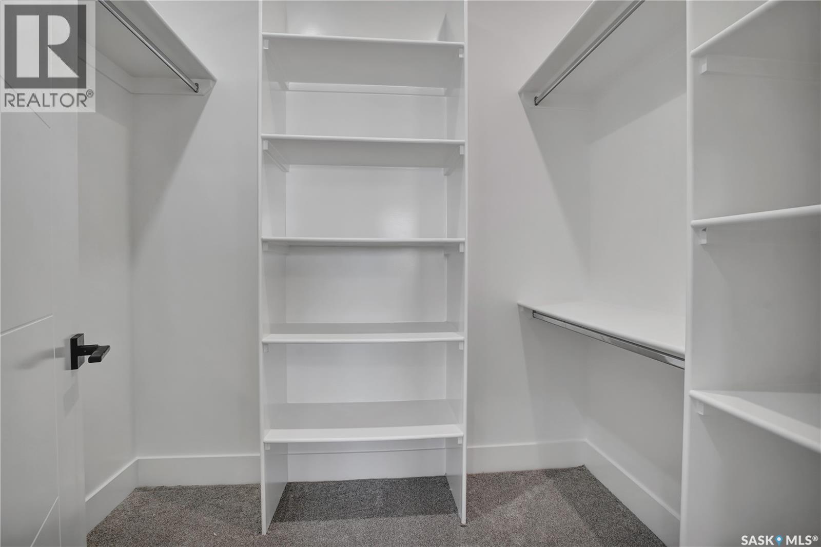 812 Woods Crescent, Warman, Saskatchewan  S0K 4S4 - Photo 3 - SK025649