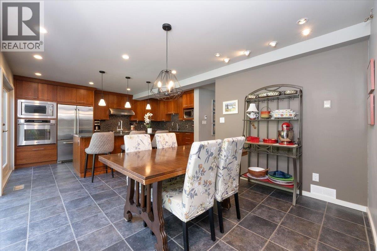 2864 Bushnell Place, North Vancouver, British Columbia  V7J 2Y8 - Photo 5 - R3072279