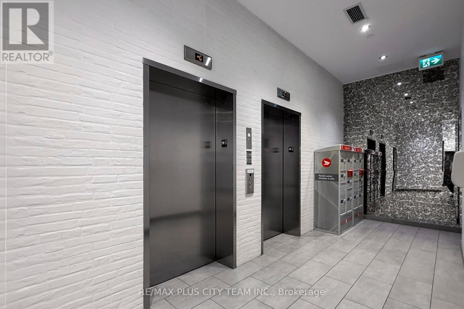 305 - 246 Logan Avenue, Toronto, Ontario  M4M 0E9 - Photo 10 - E12636582