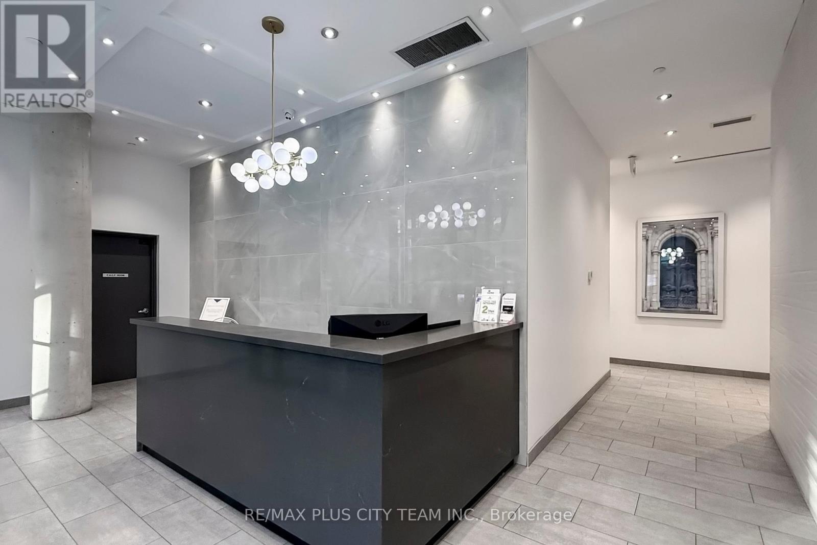 305 - 246 Logan Avenue, Toronto, Ontario  M4M 0E9 - Photo 14 - E12636582