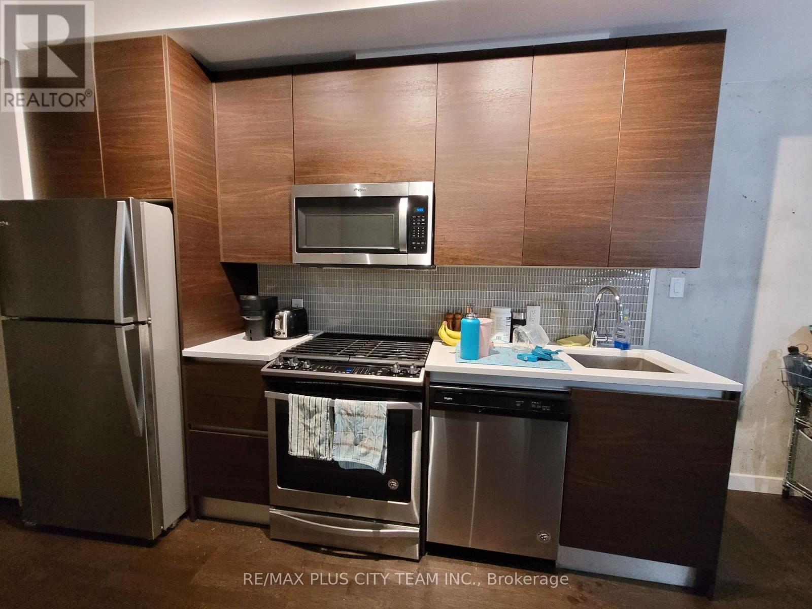 305 - 246 Logan Avenue, Toronto, Ontario  M4M 0E9 - Photo 5 - E12636582