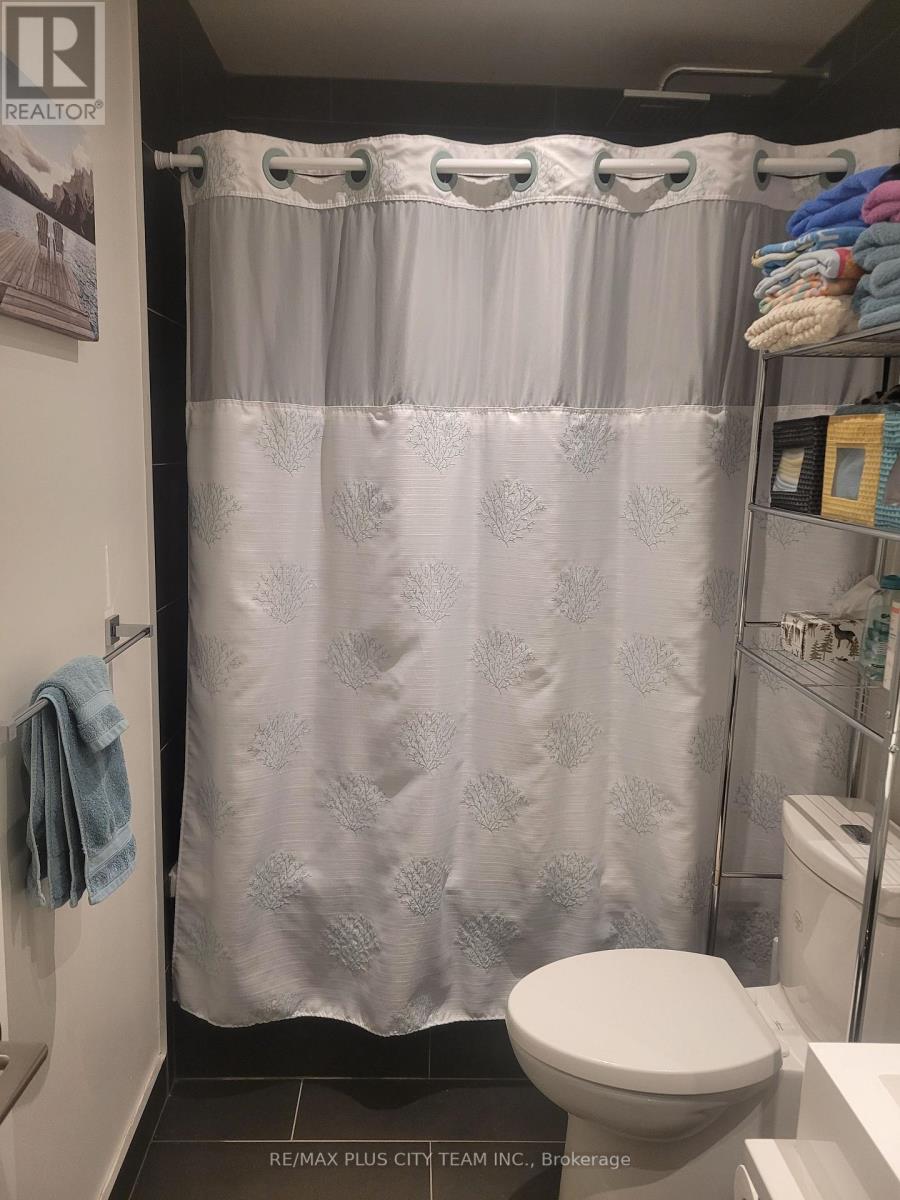 305 - 246 Logan Avenue, Toronto, Ontario  M4M 0E9 - Photo 8 - E12636582