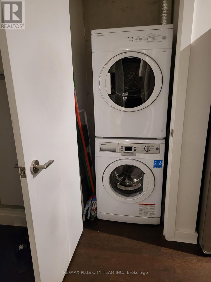 305 - 246 Logan Avenue, Toronto, Ontario  M4M 0E9 - Photo 9 - E12636582