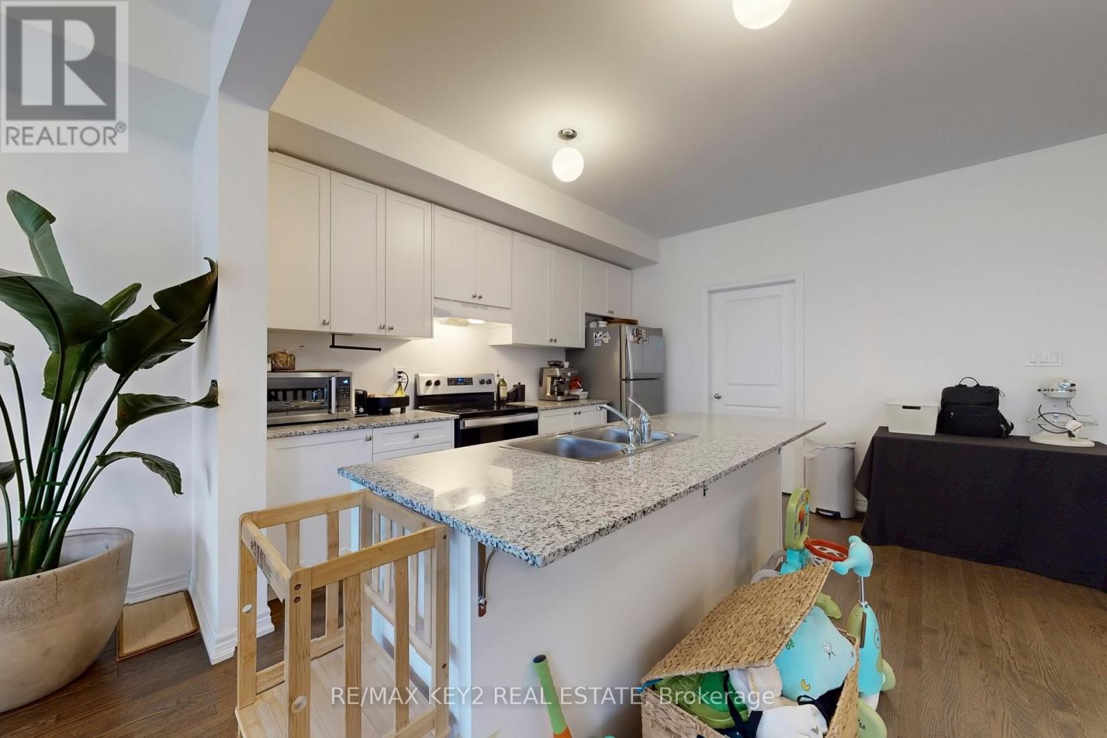 509 Littlewood Lane, Ajax, Ontario  L1S 0H1 - Photo 10 - E12636658