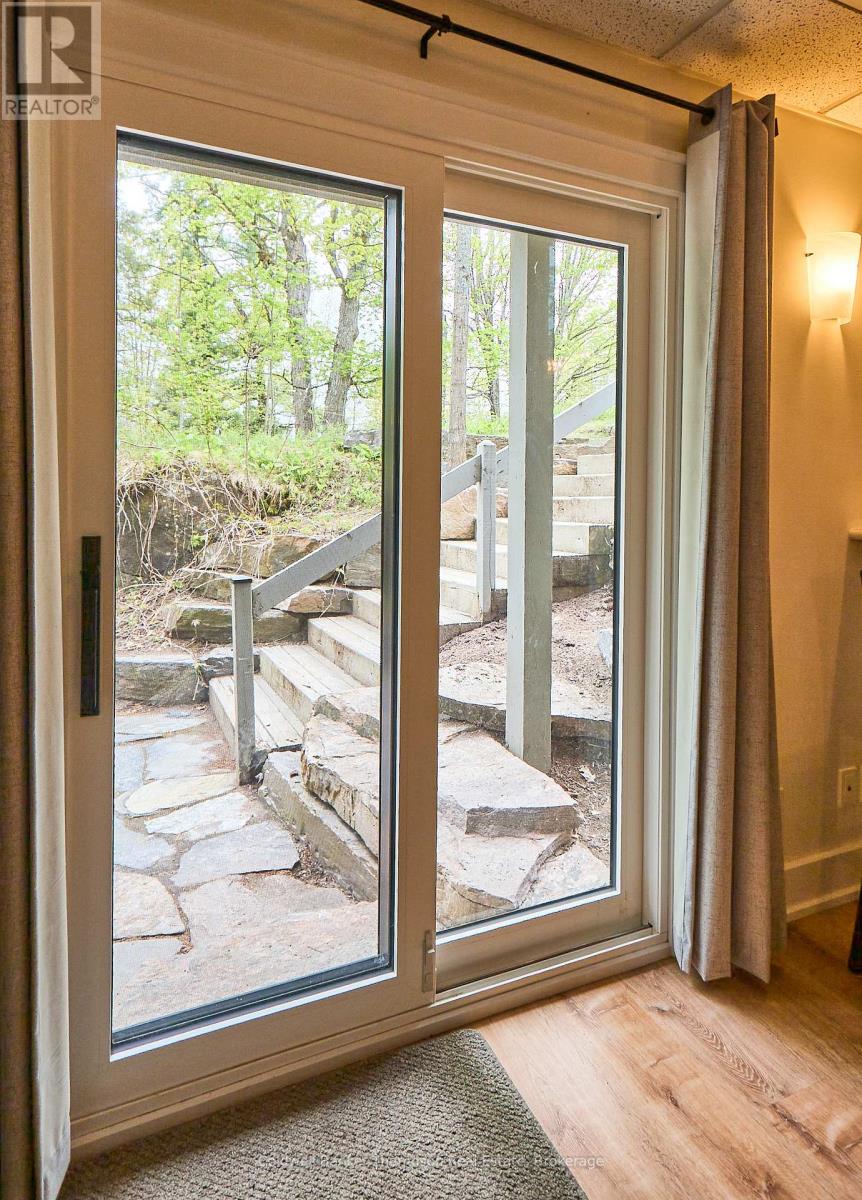 5811 Grandview Signature Drive, Huntsville, Ontario P1H 2N1 - Photo 12 - X12377368