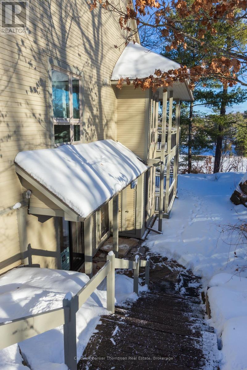 5811 Grandview Signature Drive, Huntsville, Ontario P1H 2N1 - Photo 3 - X12377368