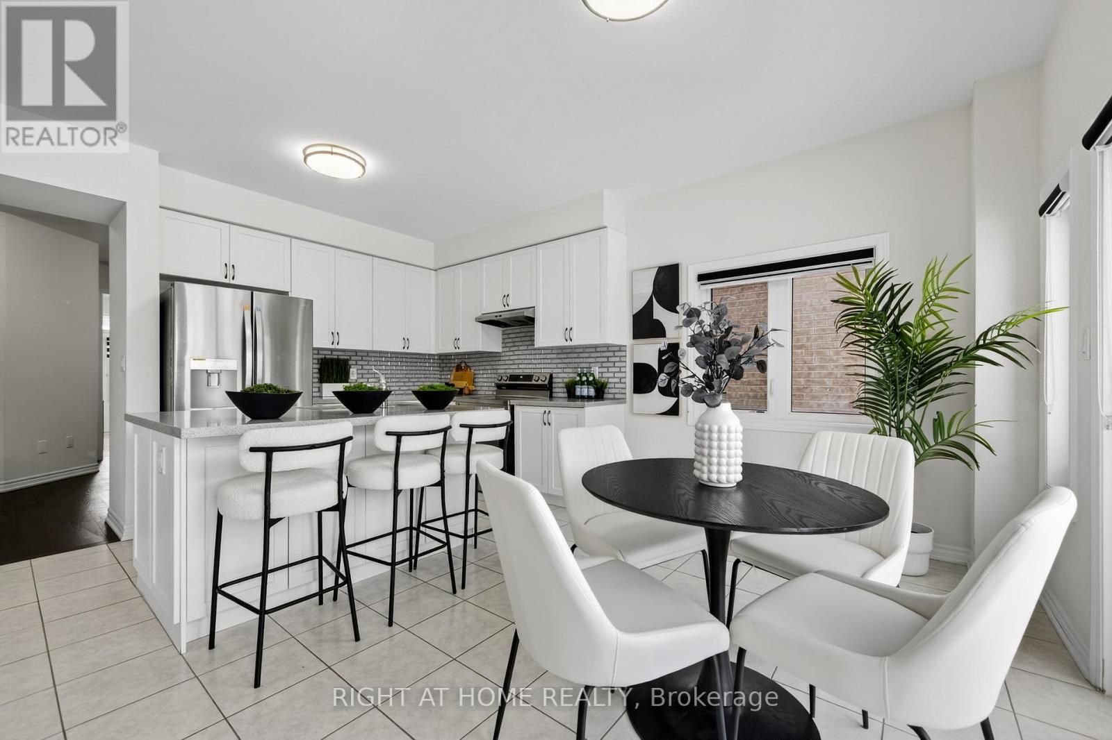 1218 Corby Way, Innisfil, Ontario  L9S 0R1 - Photo 17 - N12636558