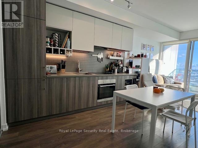 3708 - 898 Portage Parkway, Vaughan, Ontario  L4K 0J6 - Photo 5 - N12636574