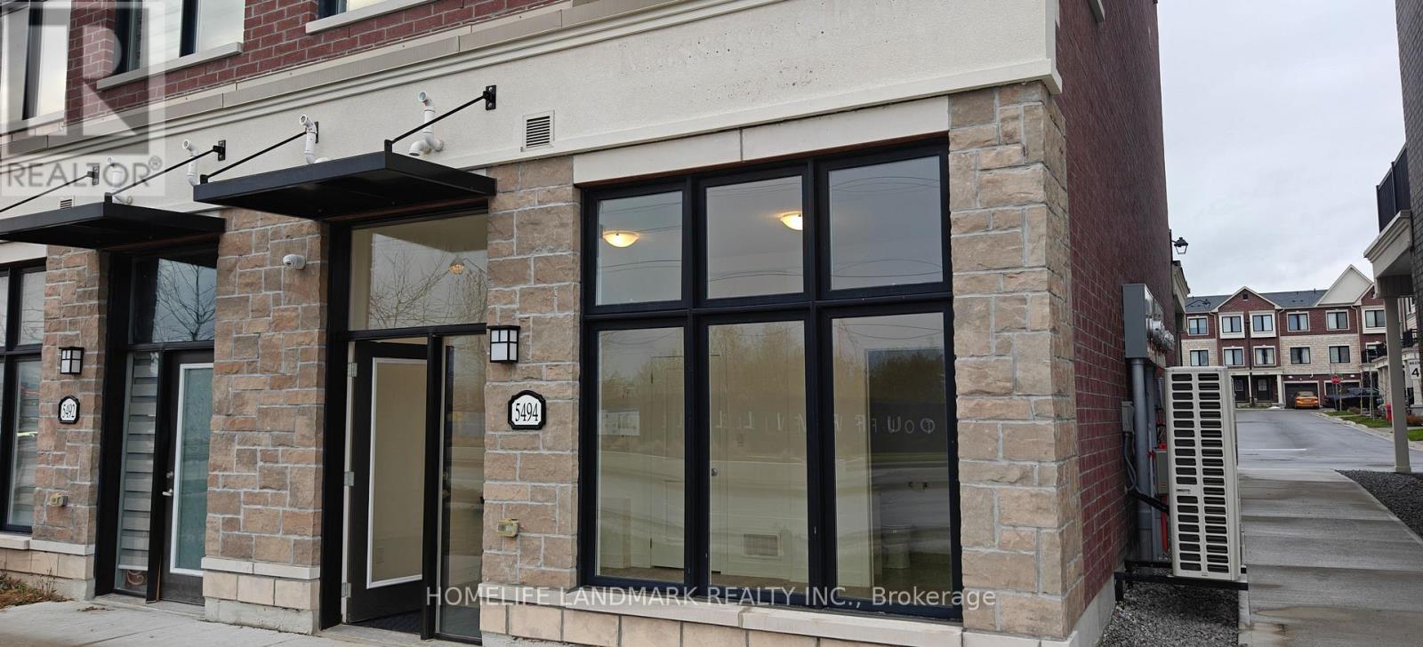 5494 Main Street, Whitchurch-Stouffville, Ontario  L4A 4W8 - Photo 7 - N12636646