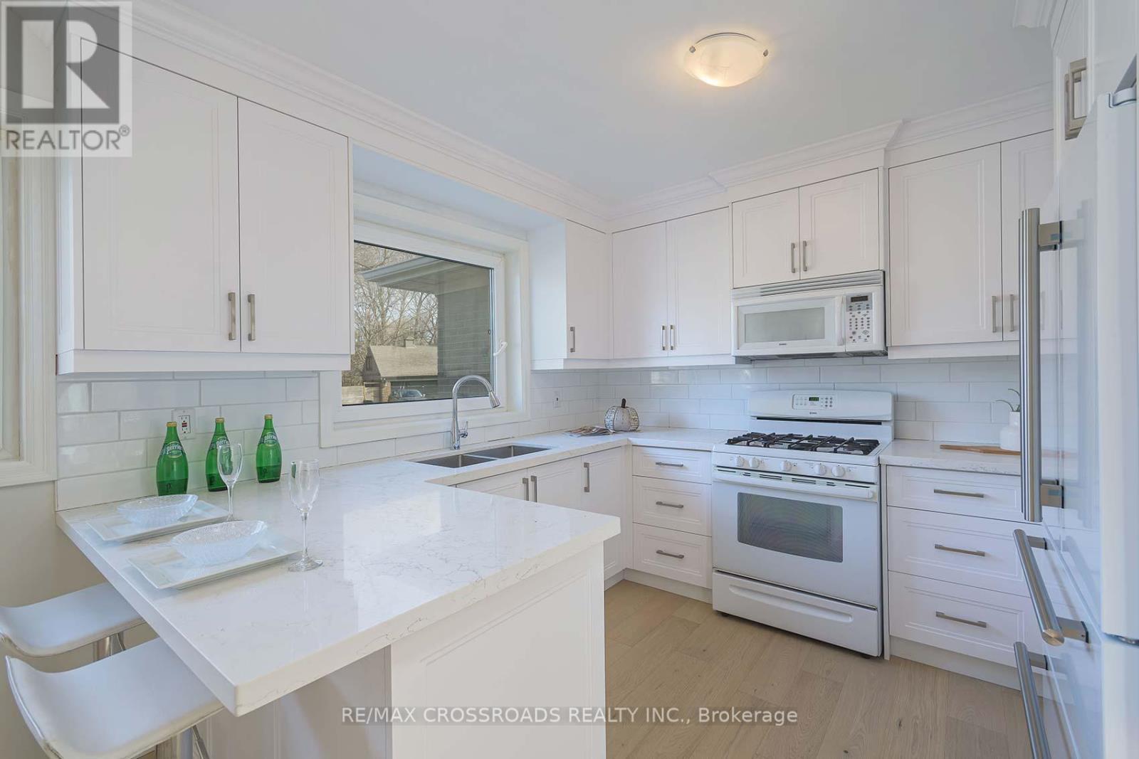 45 Delair Crescent, Markham, Ontario  L3T 2M3 - Photo 12 - N12636676