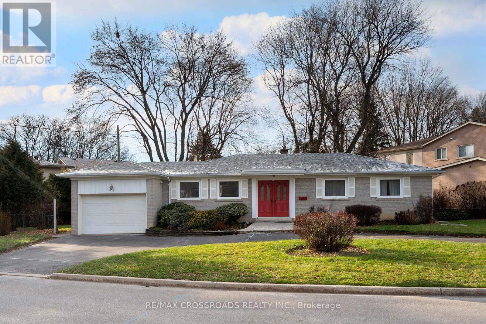 45 Delair Crescent, Markham, Ontario  L3T 2M3 - Photo 2 - N12636676