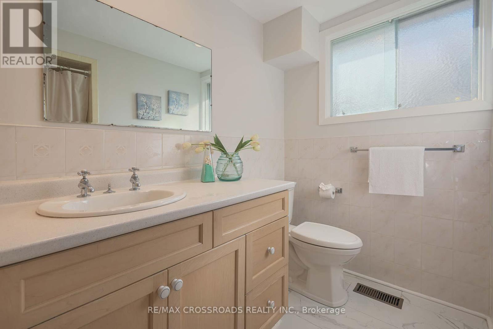 45 Delair Crescent, Markham, Ontario  L3T 2M3 - Photo 22 - N12636676