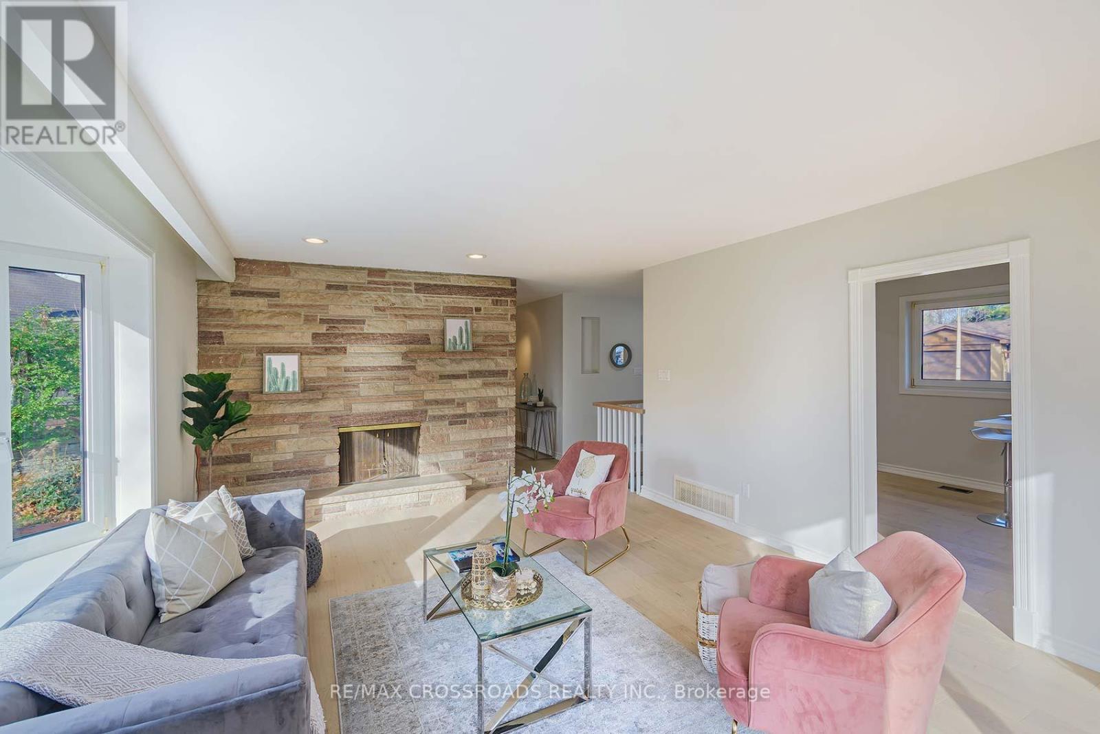 45 Delair Crescent, Markham, Ontario  L3T 2M3 - Photo 9 - N12636676