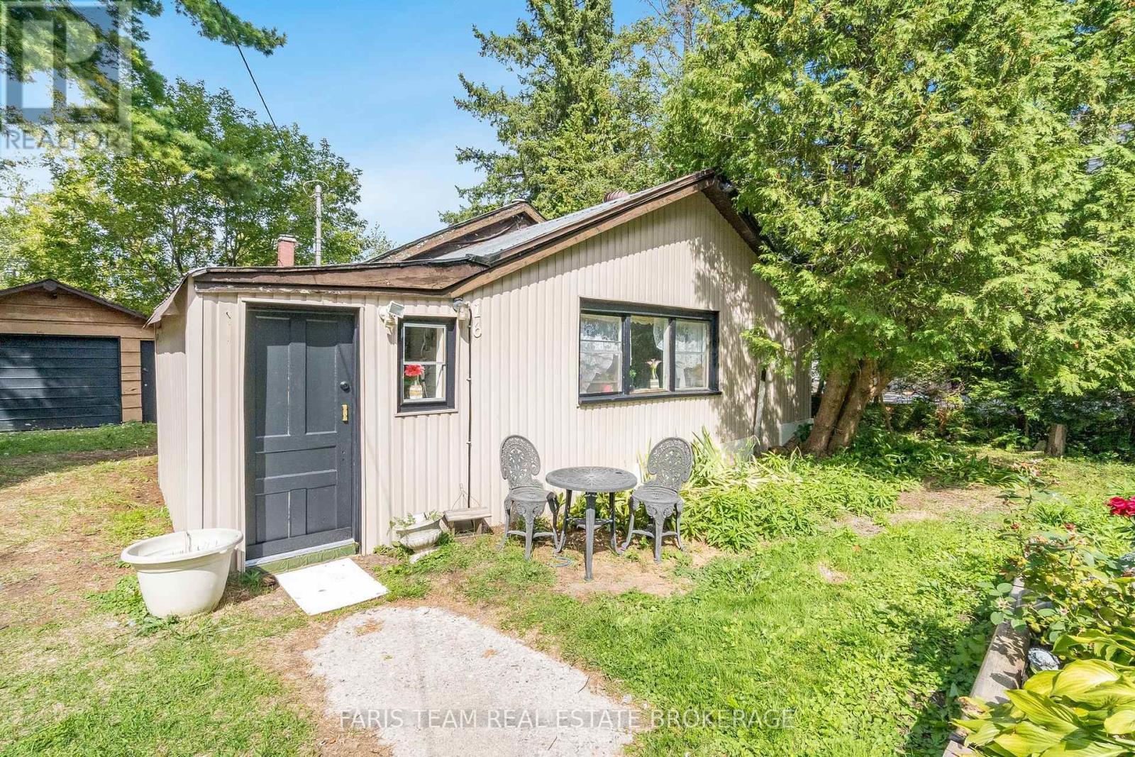 16 Waterside Drive, Tay, Ontario  L0K 1R0 - Photo 4 - S12427263