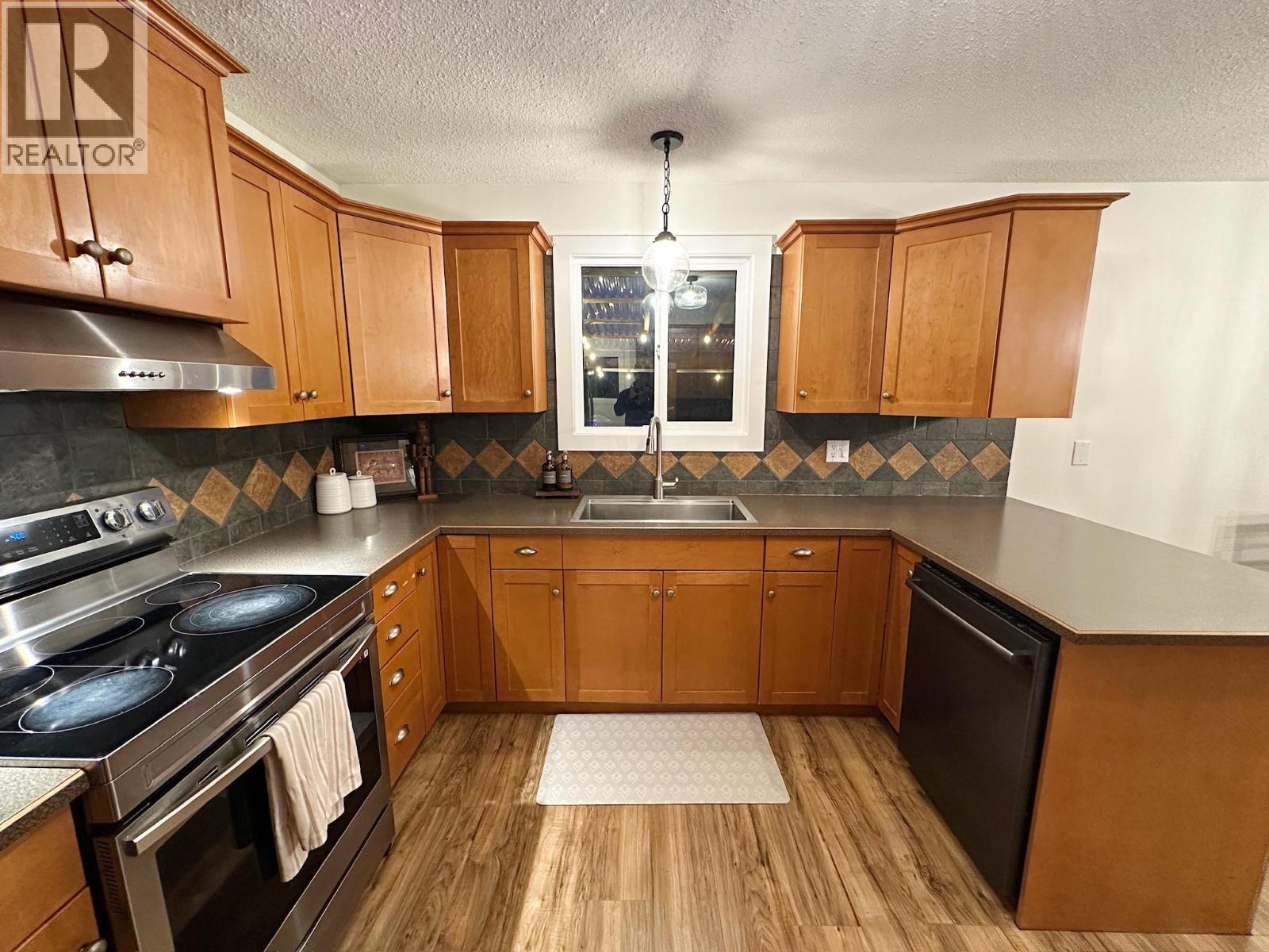 995 Graf Road, Kelowna, British Columbia  V1P 1C1 - Photo 13 - 10371159