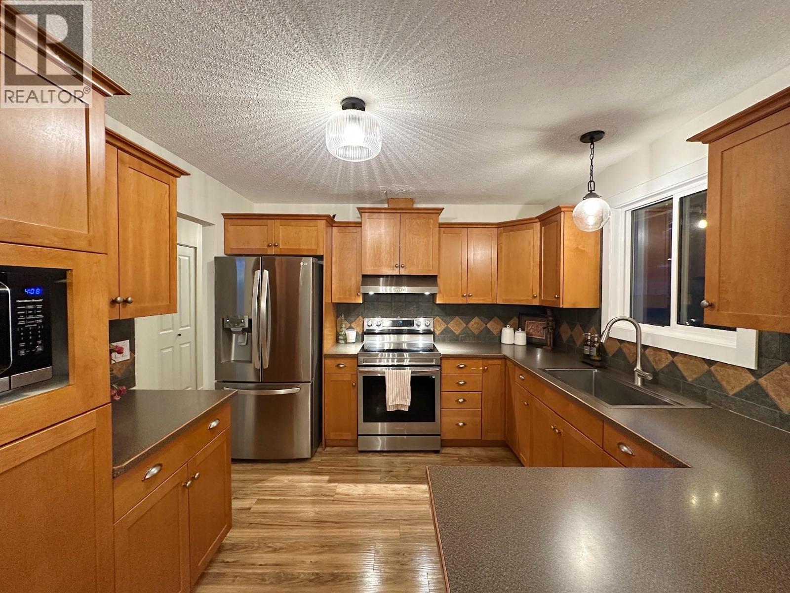 995 Graf Road, Kelowna, British Columbia  V1P 1C1 - Photo 16 - 10371159