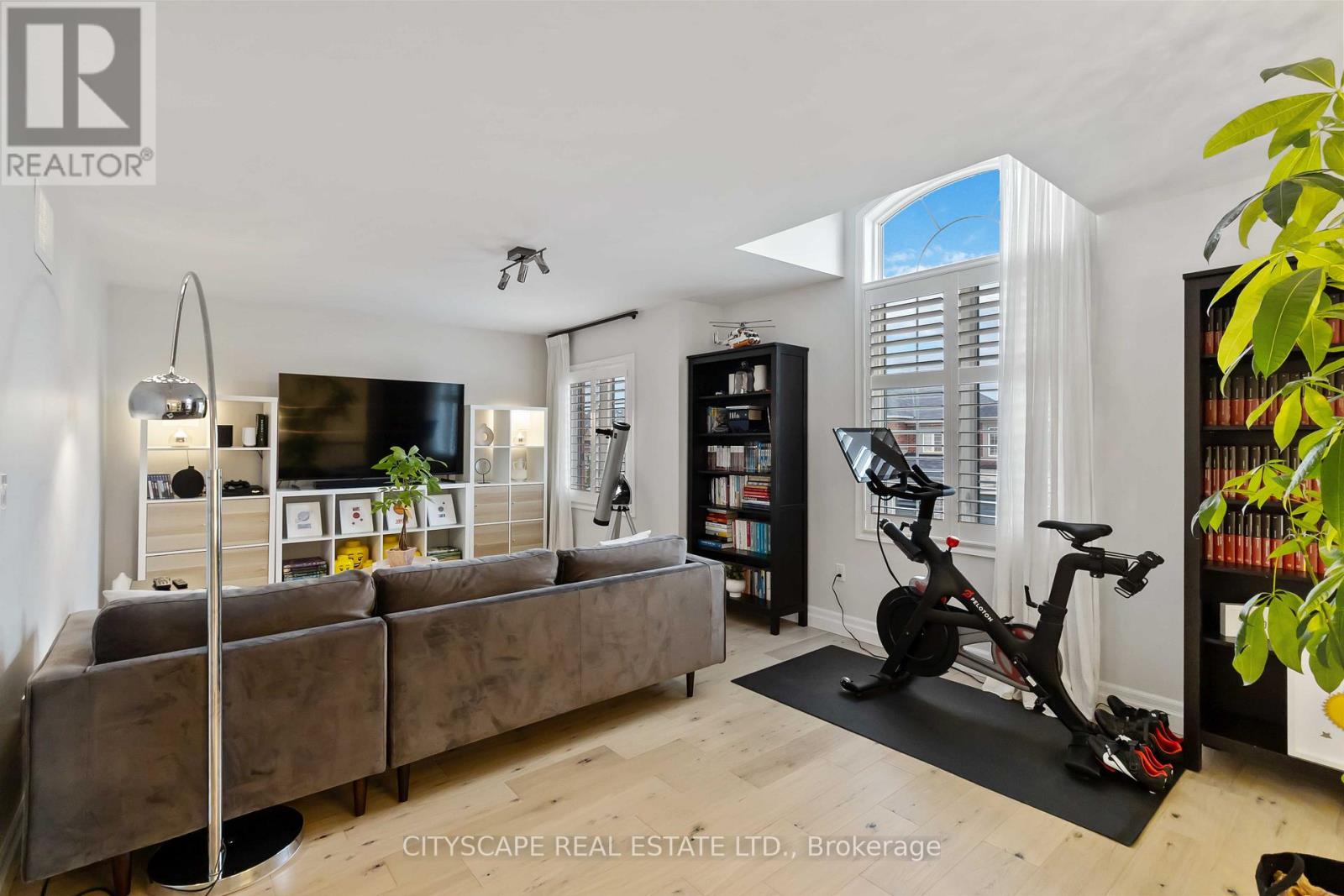 4269 Vivaldi Road, Burlington, Ontario  L7M 0N4 - Photo 18 - W12636554