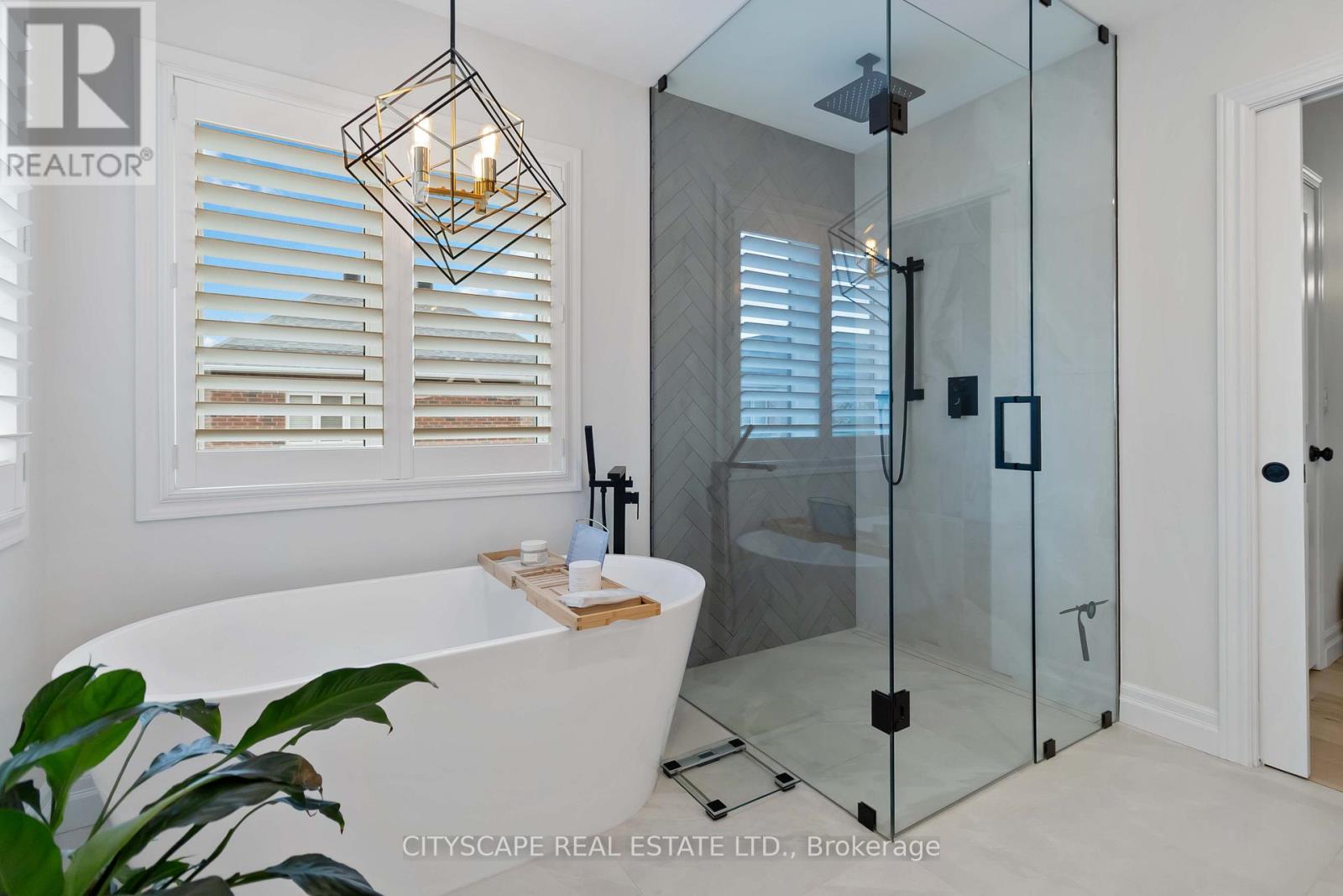 4269 Vivaldi Road, Burlington, Ontario  L7M 0N4 - Photo 30 - W12636554