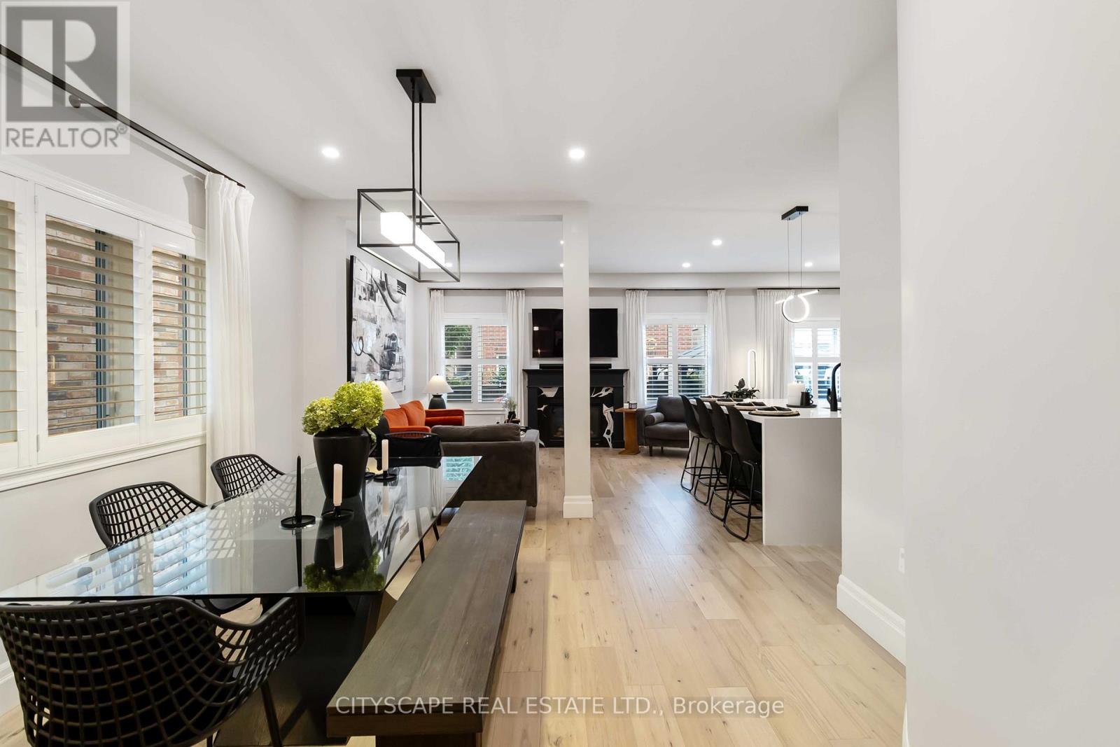 4269 Vivaldi Road, Burlington, Ontario  L7M 0N4 - Photo 6 - W12636554