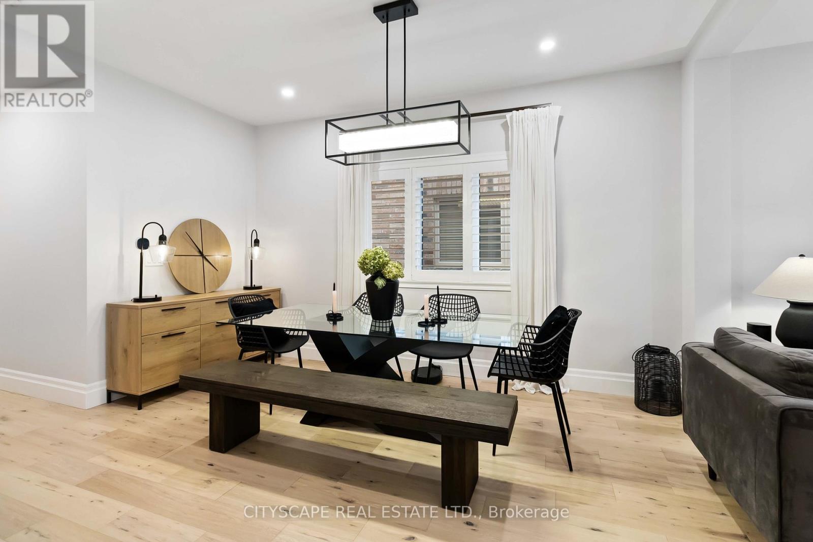 4269 Vivaldi Road, Burlington, Ontario  L7M 0N4 - Photo 9 - W12636554