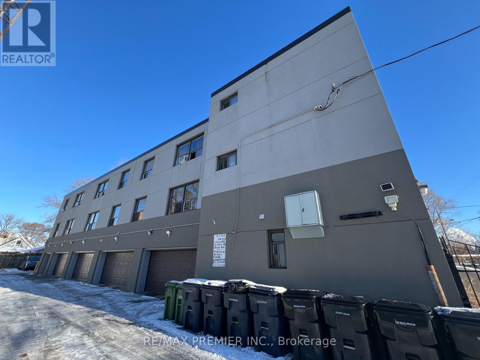 80 Clouston Avenue, Toronto, Ontario  M9N 1A7 - Photo 4 - W12636586