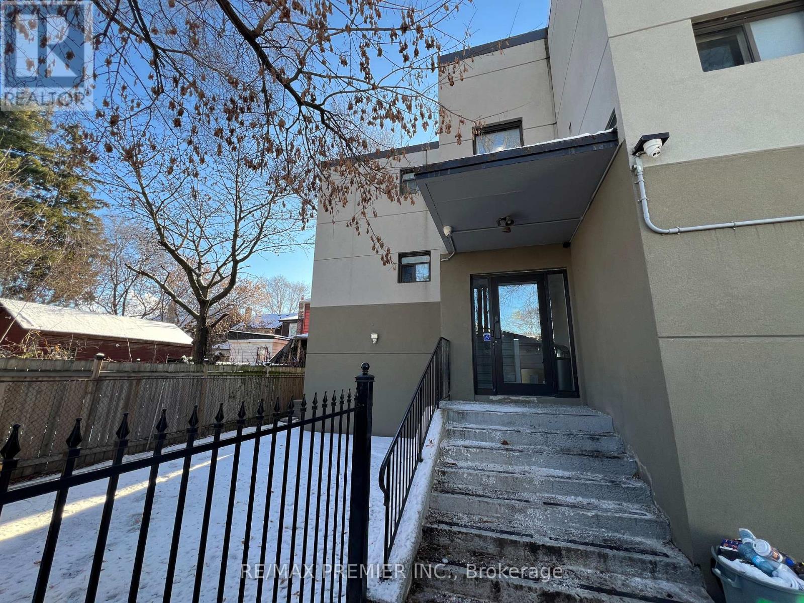 80 Clouston Avenue, Toronto, Ontario  M9N 1A7 - Photo 5 - W12636586