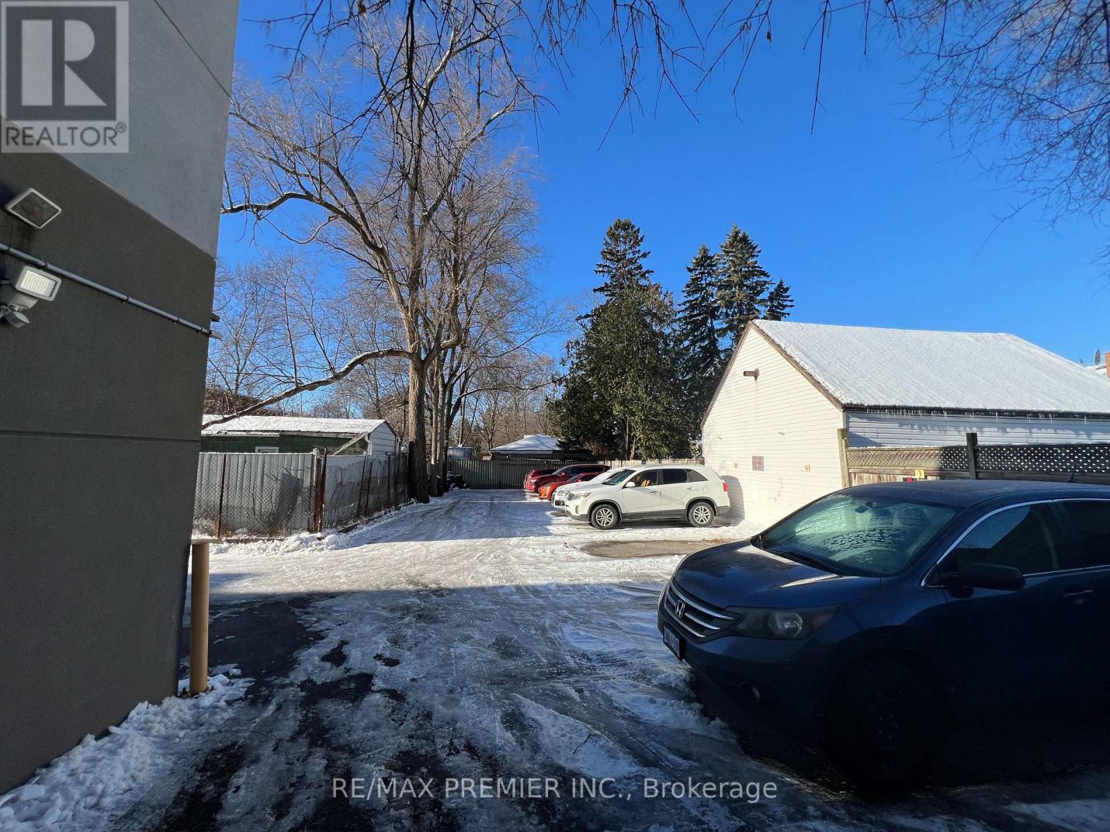 80 Clouston Avenue, Toronto, Ontario  M9N 1A7 - Photo 7 - W12636586