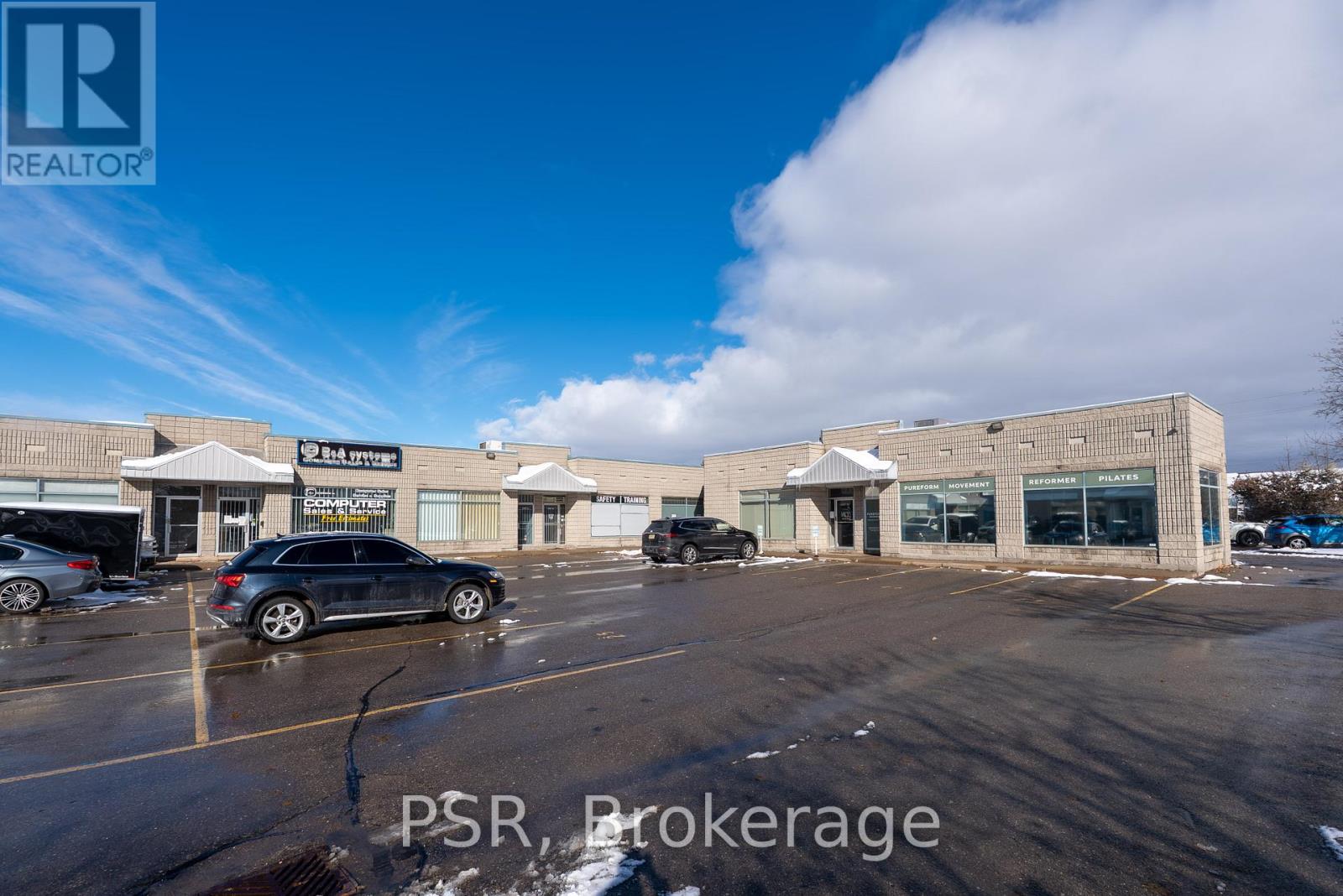 12 - 2 Marconi Court, Caledon, Ontario  L7E 1E5 - Photo 2 - W12636602