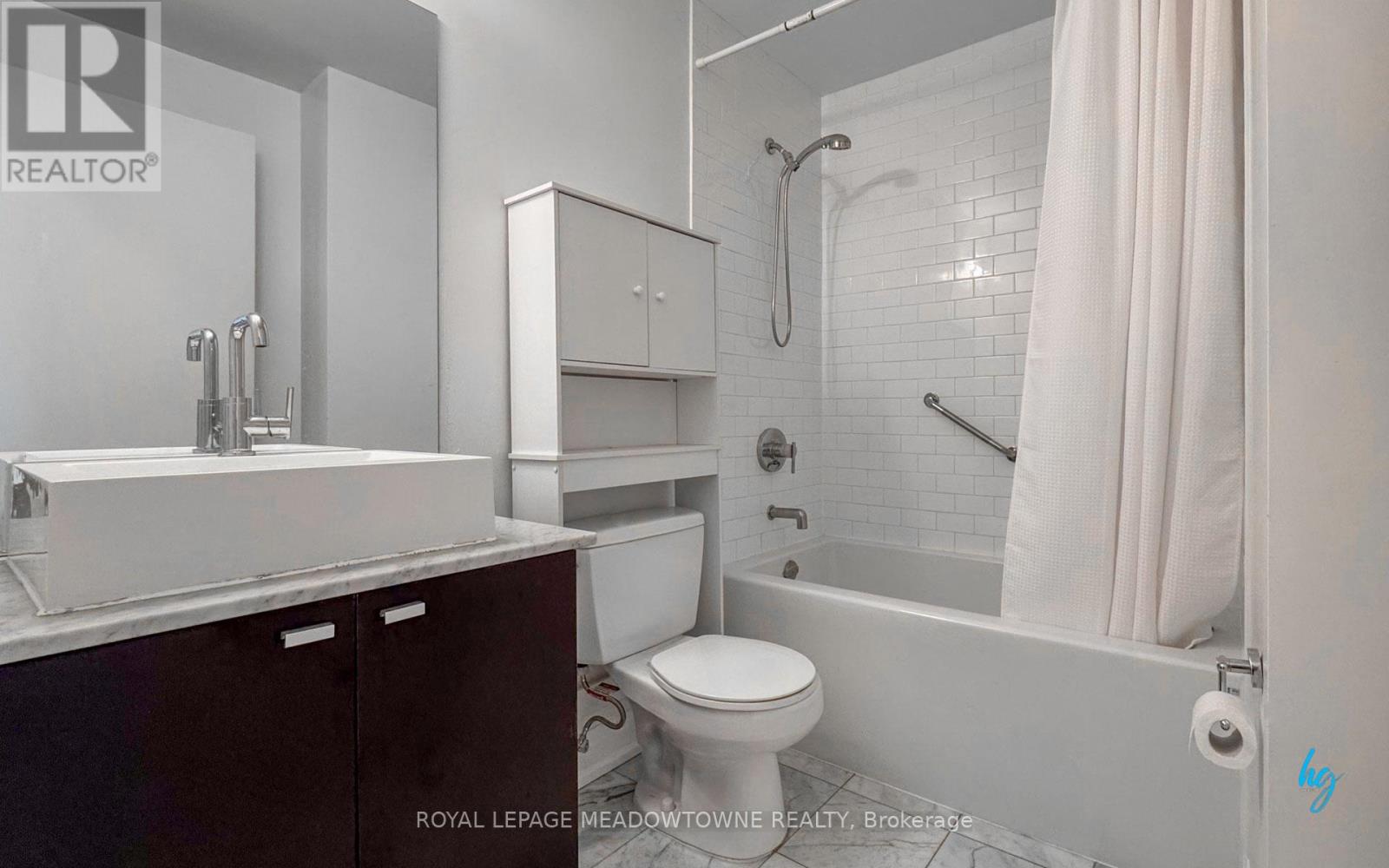 1106 - 103 The Queensway, Toronto, Ontario  M6S 5B3 - Photo 6 - W12636654