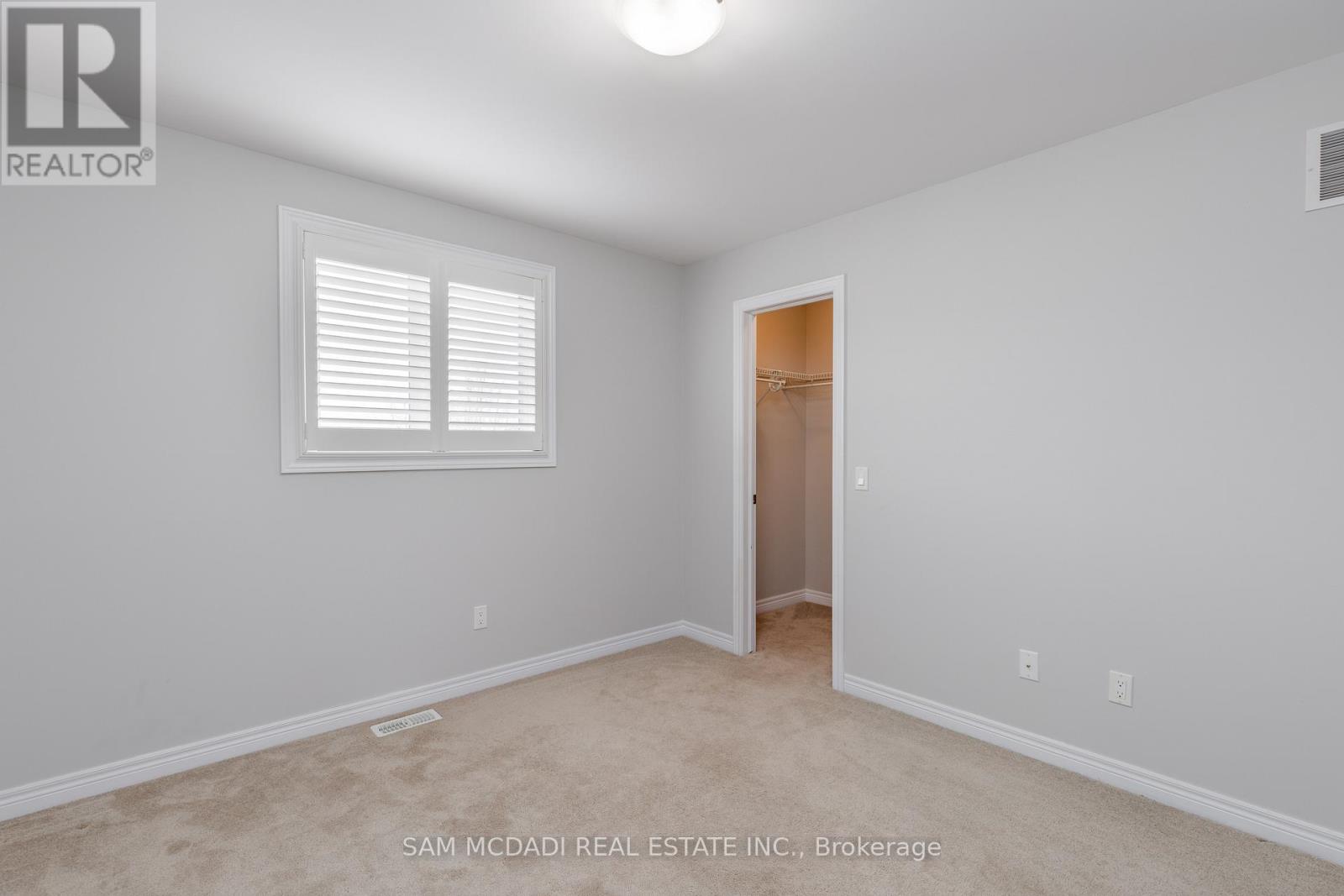 2314 Natasha Circle, Oakville, Ontario  L6M 0L1 - Photo 13 - W12636666